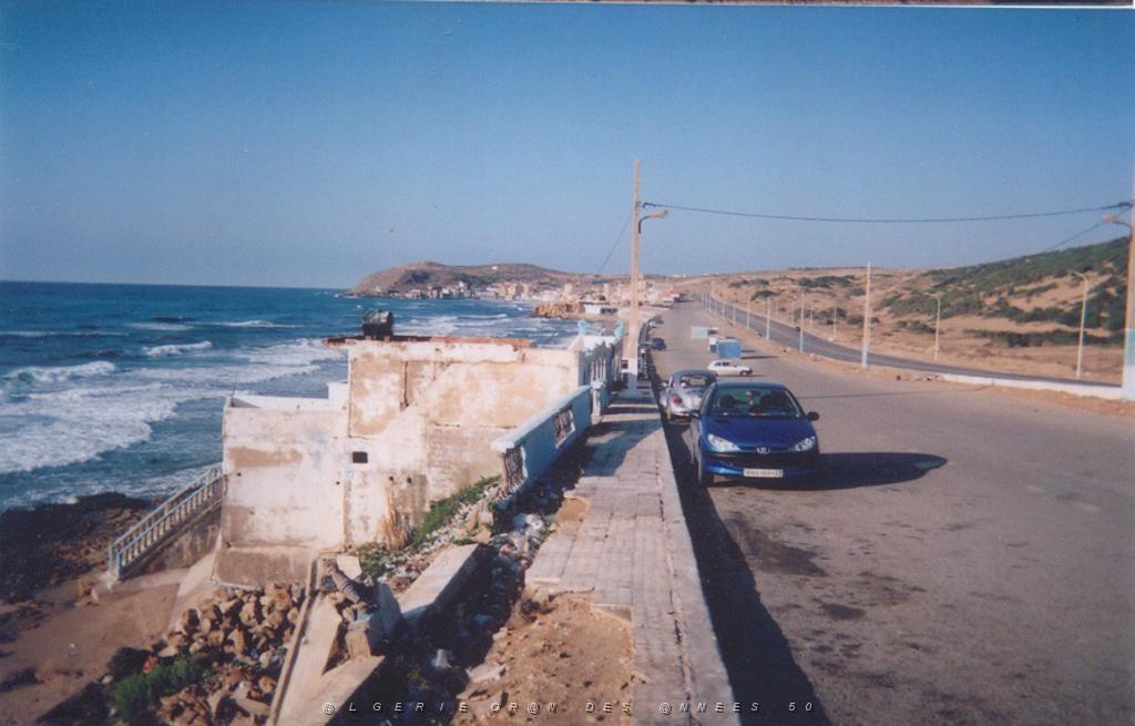 VOYAGE DU 09 2005 016 BOU SFER BOMO PLAGE.JPG